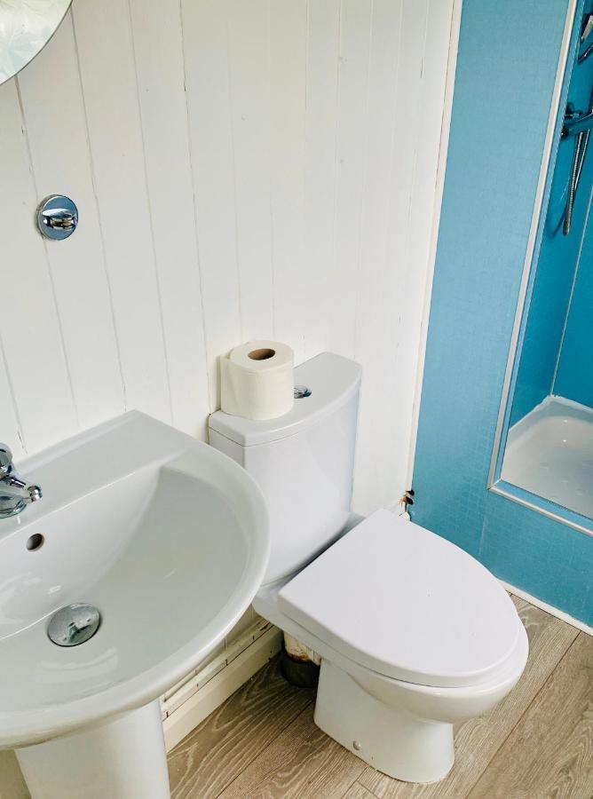 Bunnahabhain 5 - Farm Stay - Stunning Sea And Rural Views Stranraer Esterno foto
