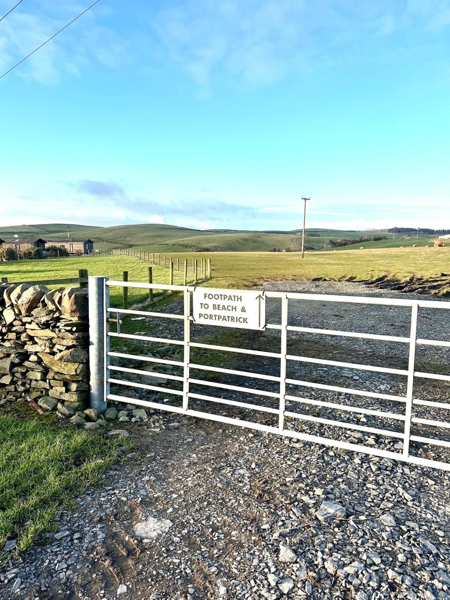 Bunnahabhain 5 - Farm Stay - Stunning Sea And Rural Views Stranraer Esterno foto